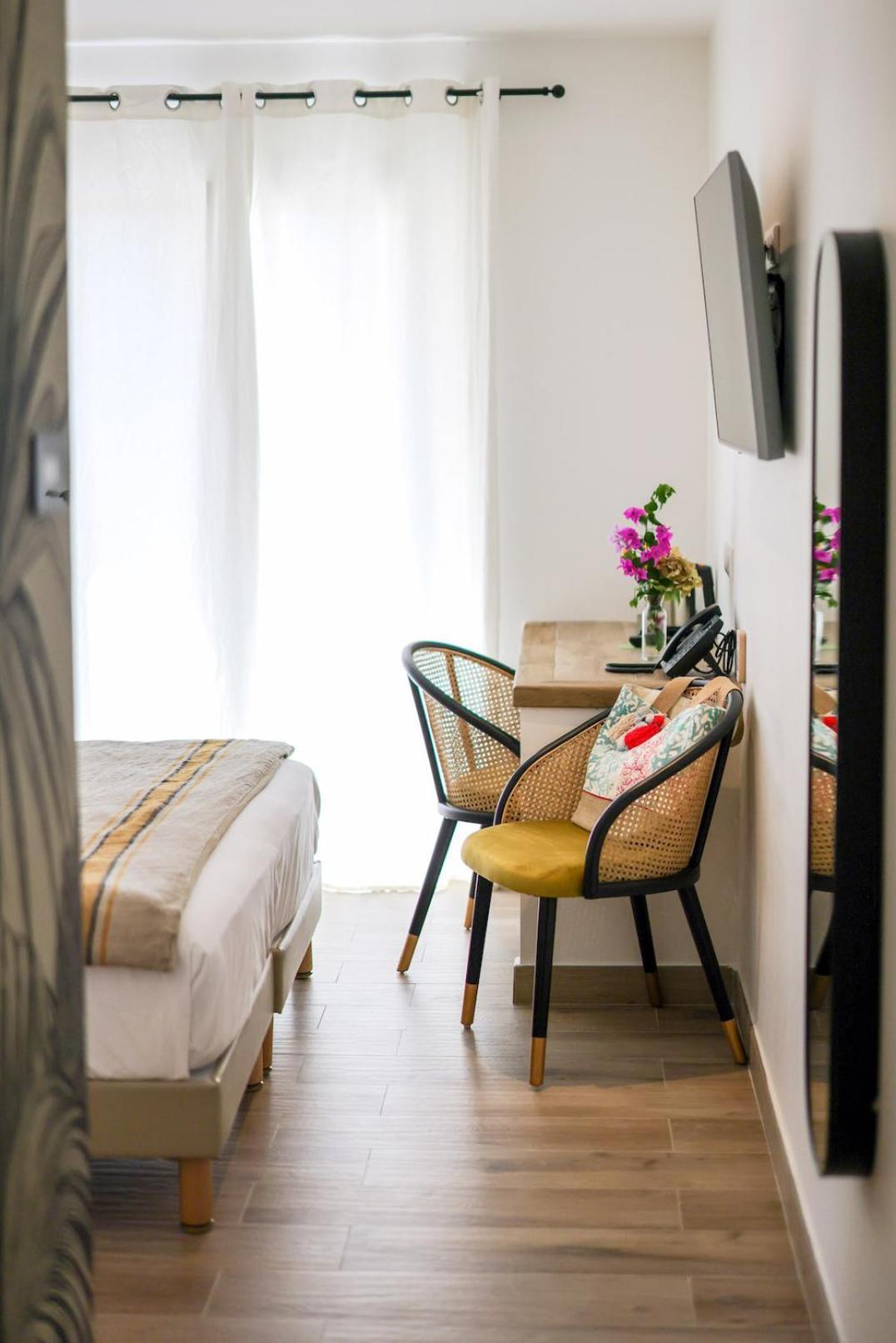 Le Saint Erasme, Hotel Eco Friendly Calvi  Exterior photo